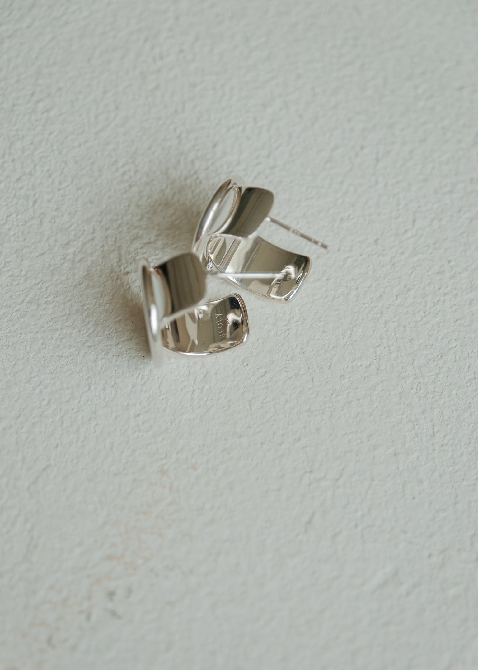 O Series — EARRINGS O00