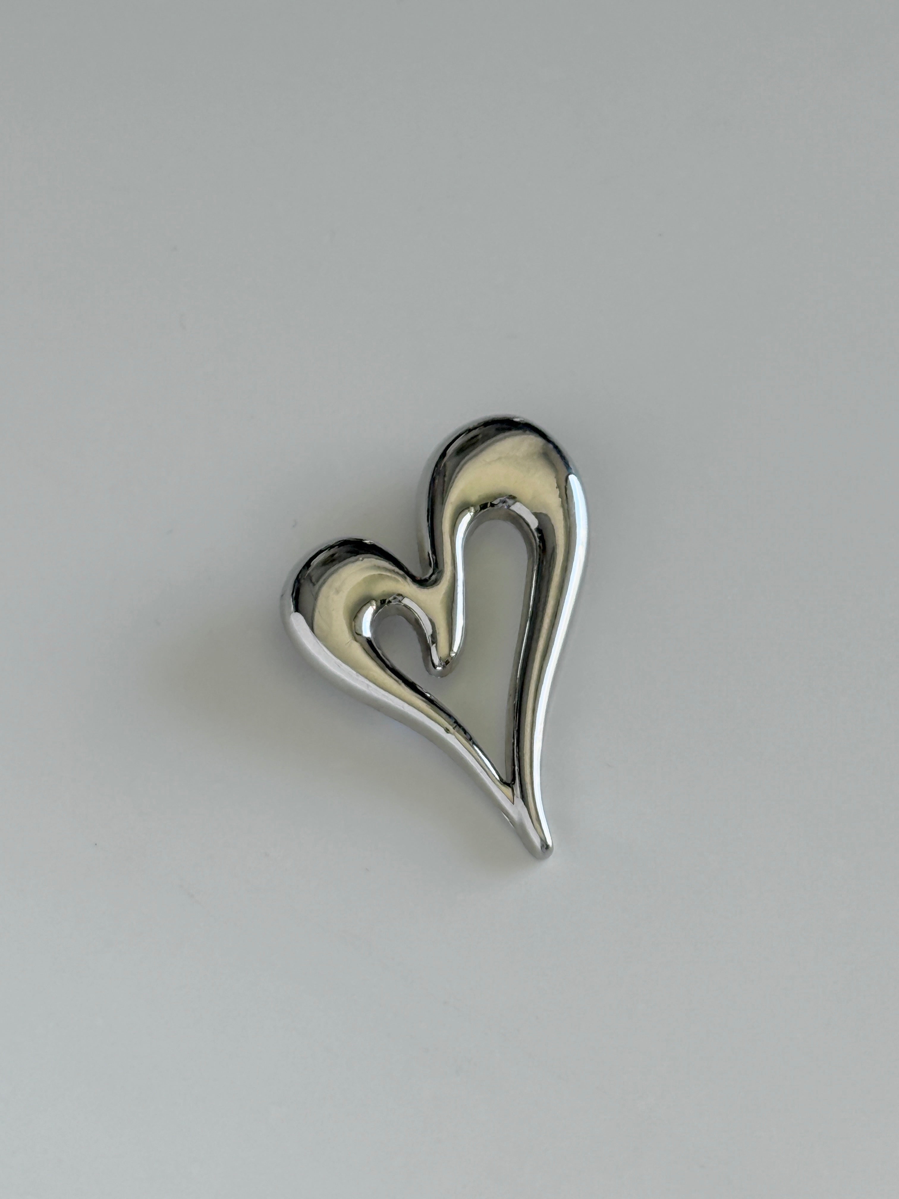Brooch 002
