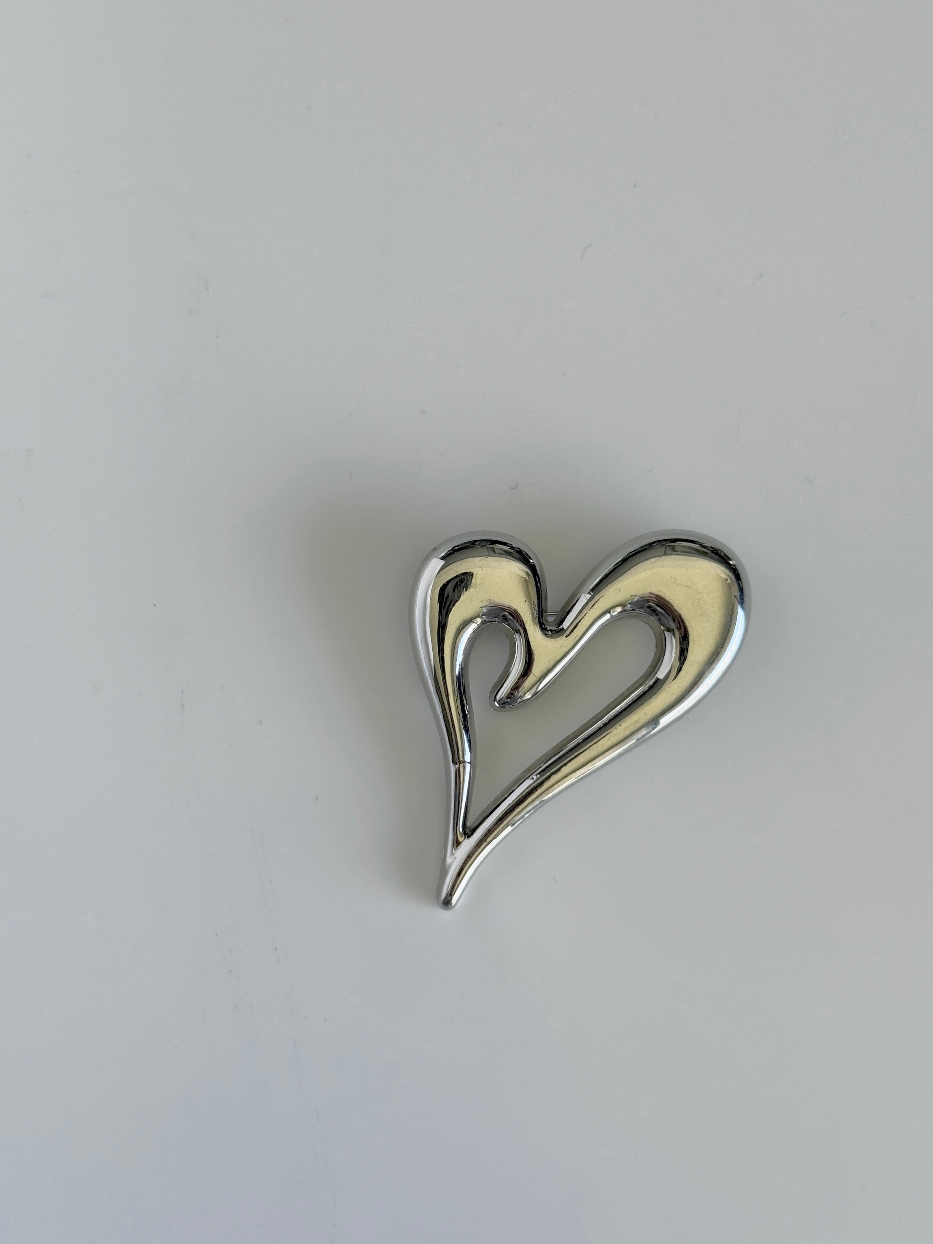 Brooch 002