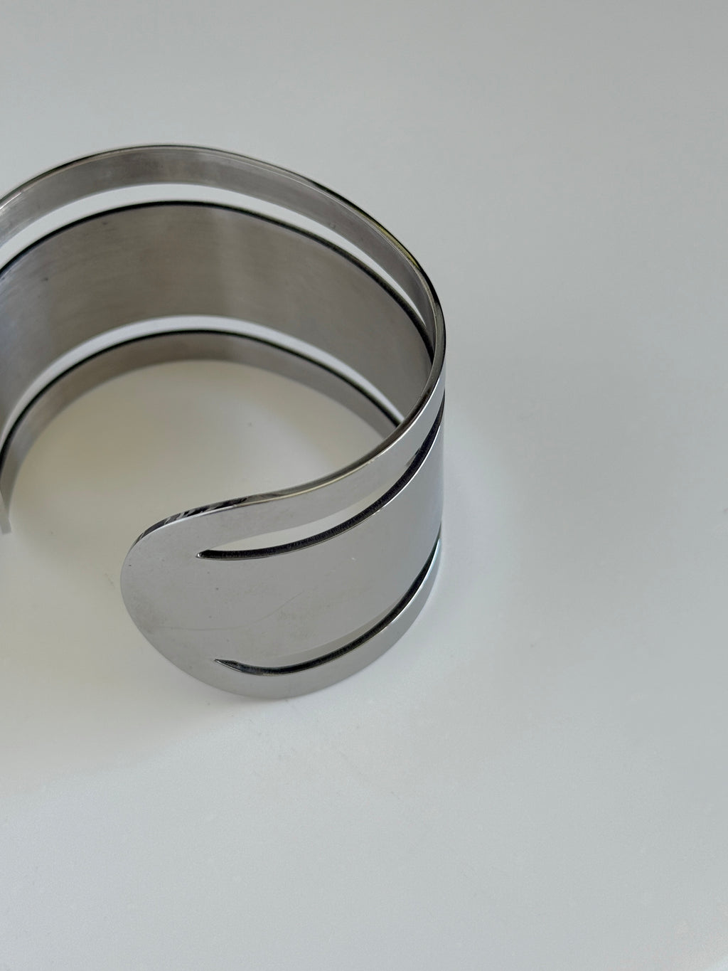 Basic Bangle B06