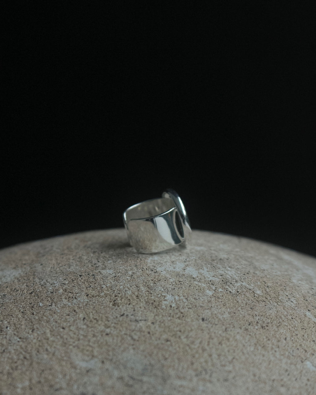 O Series — EARCUFF O00