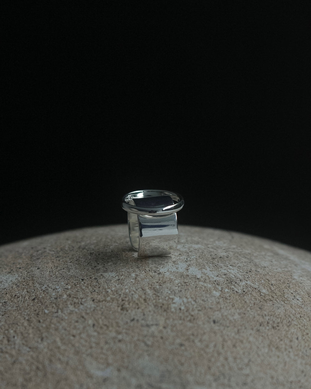 O Series — EARCUFF O00